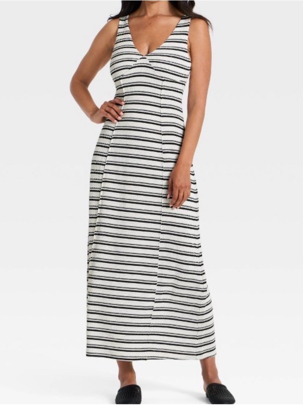 Universal Thread Black and White Knit Striped V-Neck Maxi Dress S